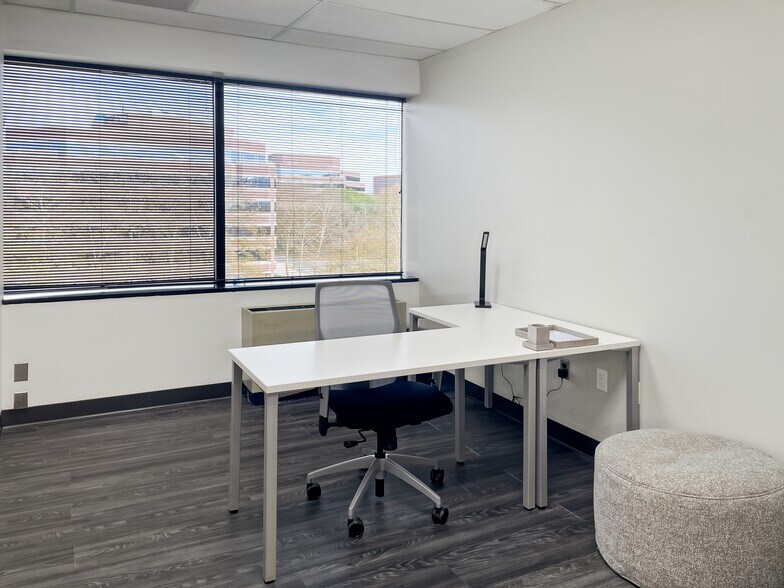 More Photos Of 11490 Commerce Park Dr, Reston Coworking Space