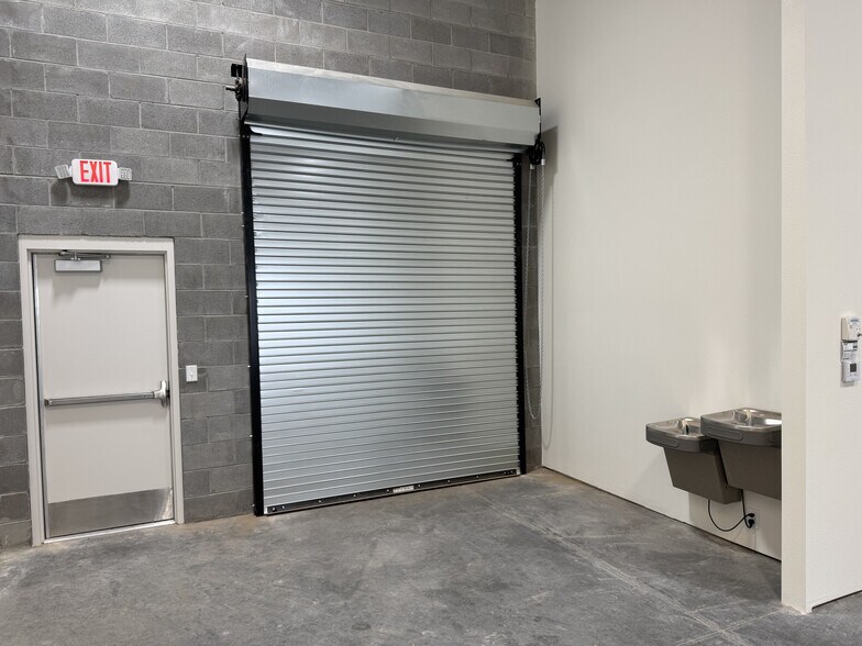 More Photos Of 1524 Pawling Dr, Horizon City Light Distribution For Sale