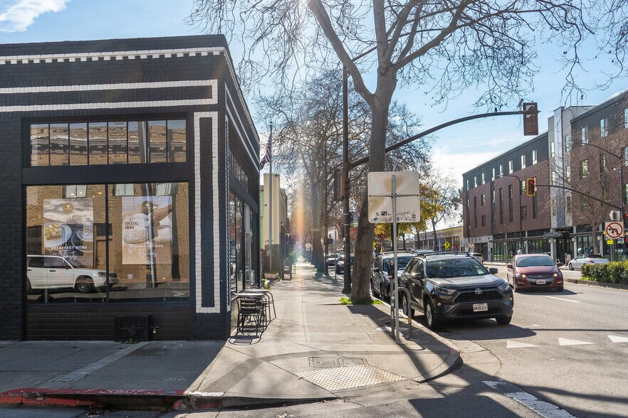 More Photos Of 2101 San Pablo Ave, Berkeley Restaurant For Sale