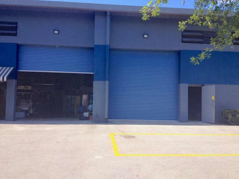 More Photos Of 3960 Domestic Ave, Naples Warehouse For Sale