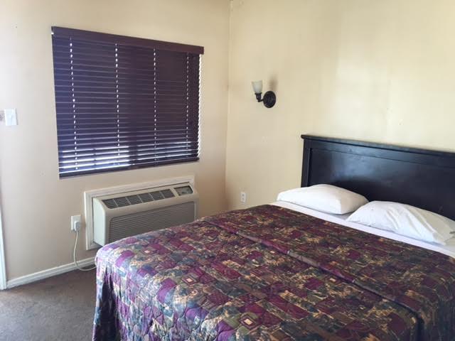 Primary Photo Of 42445 Sierra Hwy, Lancaster Hotel For Sale