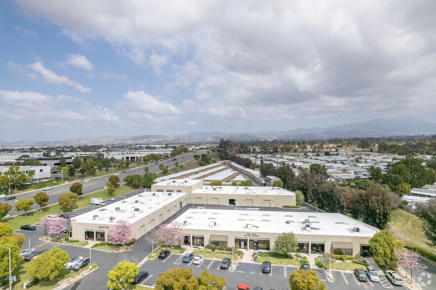 More Photos Of 10005-10015 Muirlands Blvd, Irvine Unknown For Lease