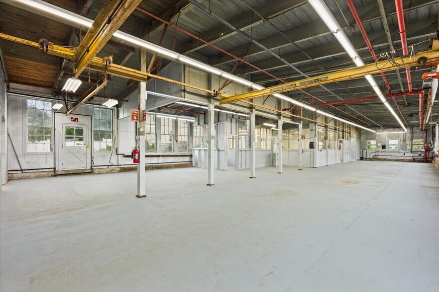 More Photos Of 304 W Main St, Norton Industrial For Sale