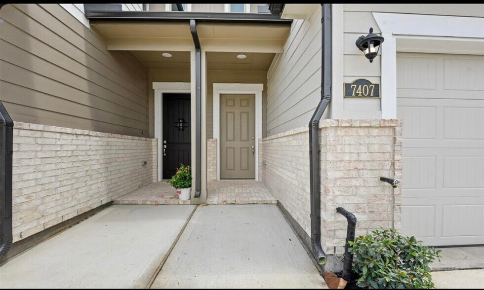 More Photos Of 7407 Hinsdale Dr, Pasadena Apartments For Sale