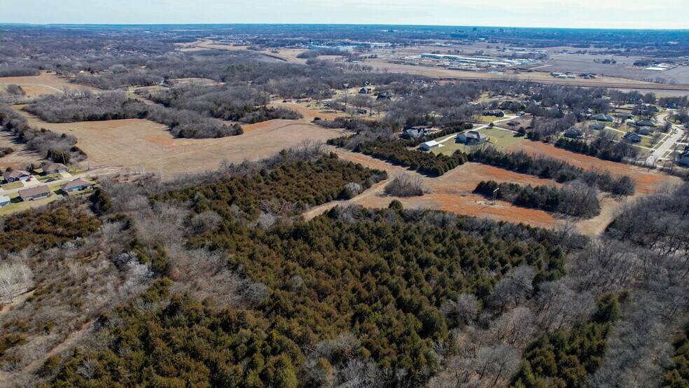 More Photos Of NW 37th St, Topeka Land For Sale