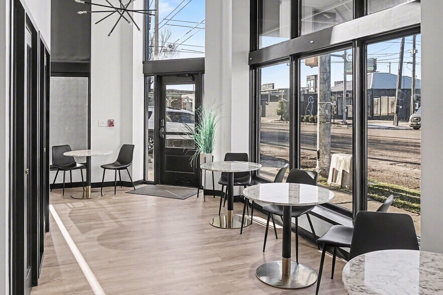 More Photos Of 2701 7th Ave S, Birmingham Freestanding For Lease