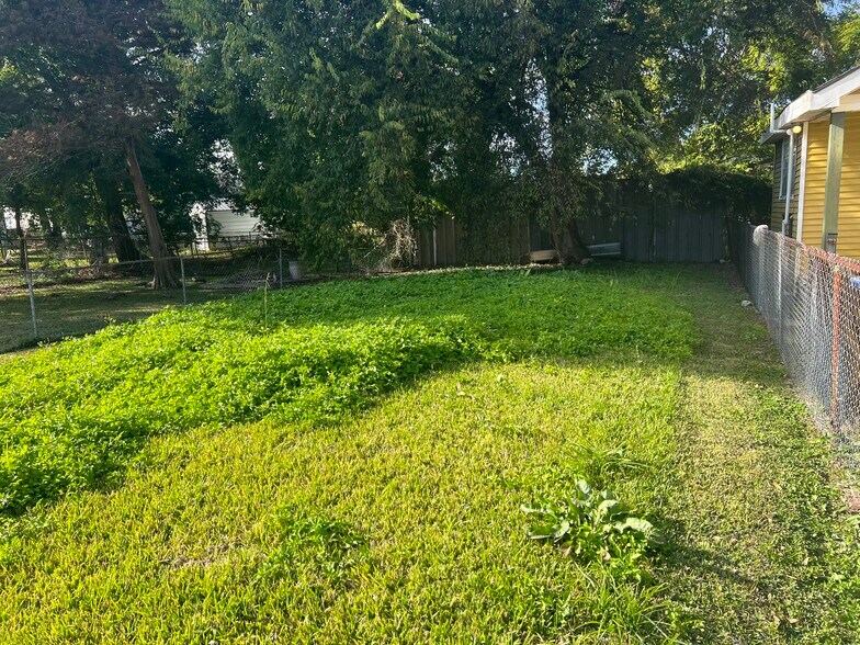 More Photos Of 921 Westbank expy, Gretna Land For Sale