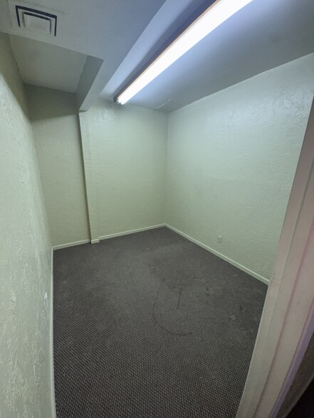 More Photos Of 1812 Santa Paula Dr, Las Vegas Medical For Sale