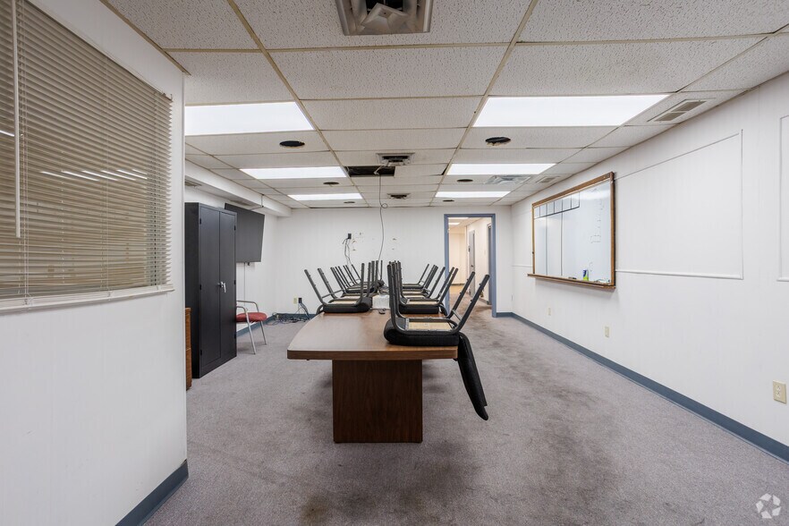 More Photos Of 1104 Clinton Ave, Washington Court House Food Processing For Sale