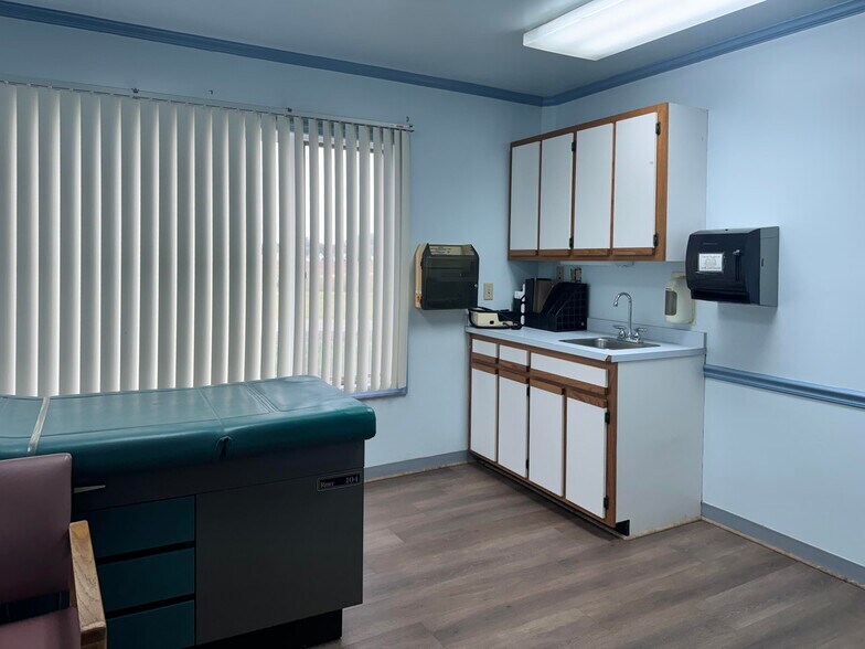 More Photos Of 8991 Redden Rd, Bridgeville Flex For Sale