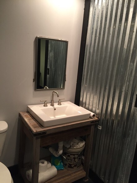 More Photos Of 2330 S Main Ave, Lovington Warehouse For Lease