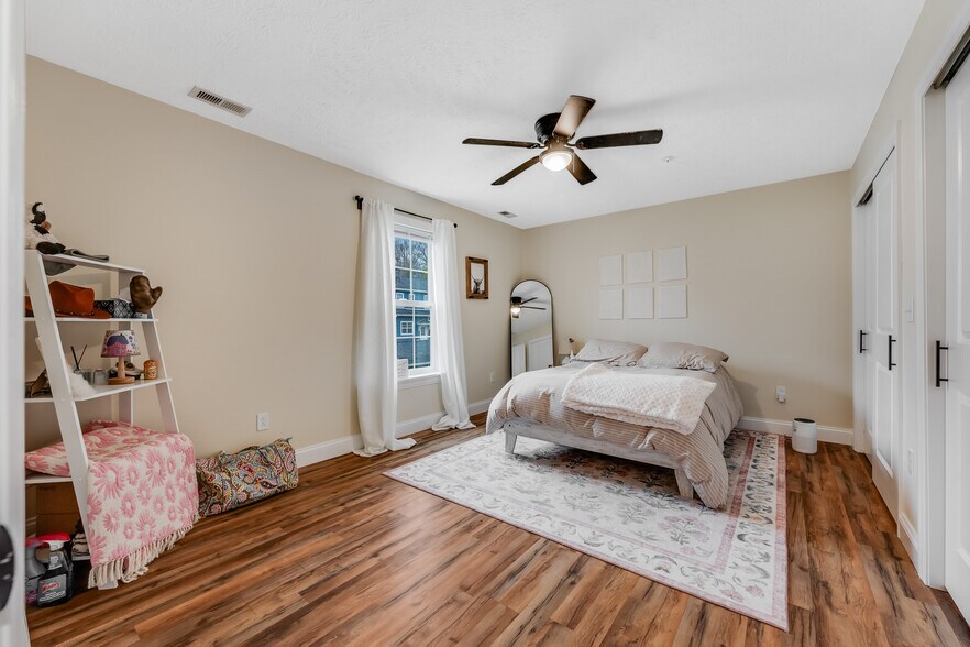 More Photos Of 940 Stewart St, Morgantown Apartments For Sale