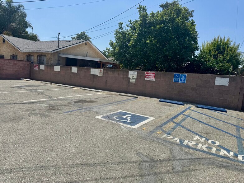 More Photos Of 11912-11914 Rosecrans Ave, Norwalk Storefront For Sale