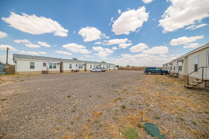 More Photos Of 4301 S County Road 1135, Midland Specialty For Sale