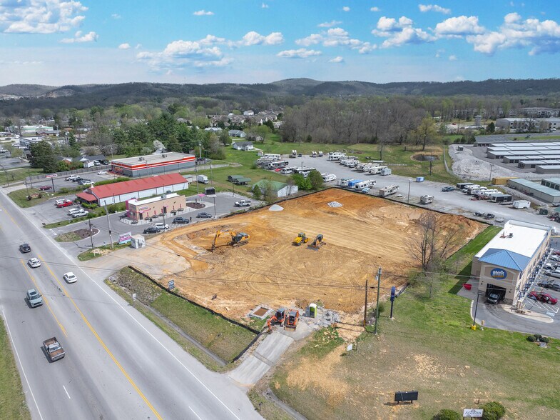More Photos Of 660 W Main St, Cookeville Storefront Retail Office For Lease