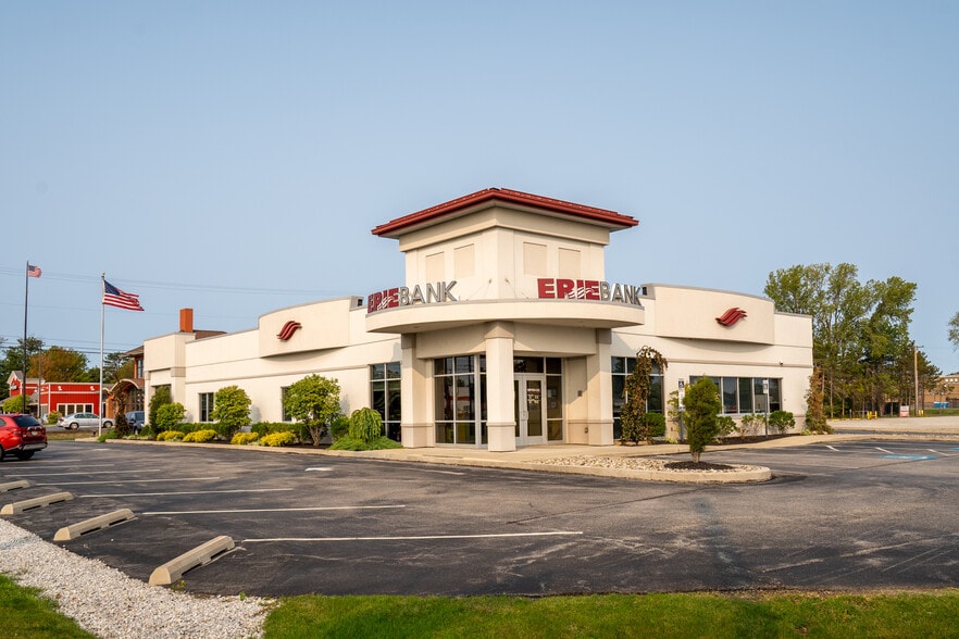 More Photos Of 1000 W Erie Plz, Erie Land For Lease