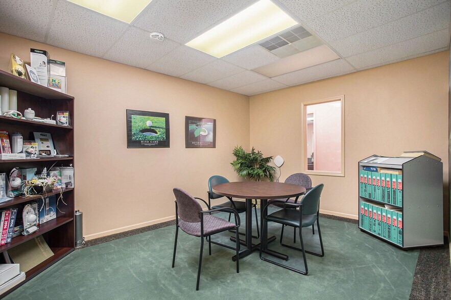 More Photos Of 1500 Kdf Dr, Three Rivers Office For Lease