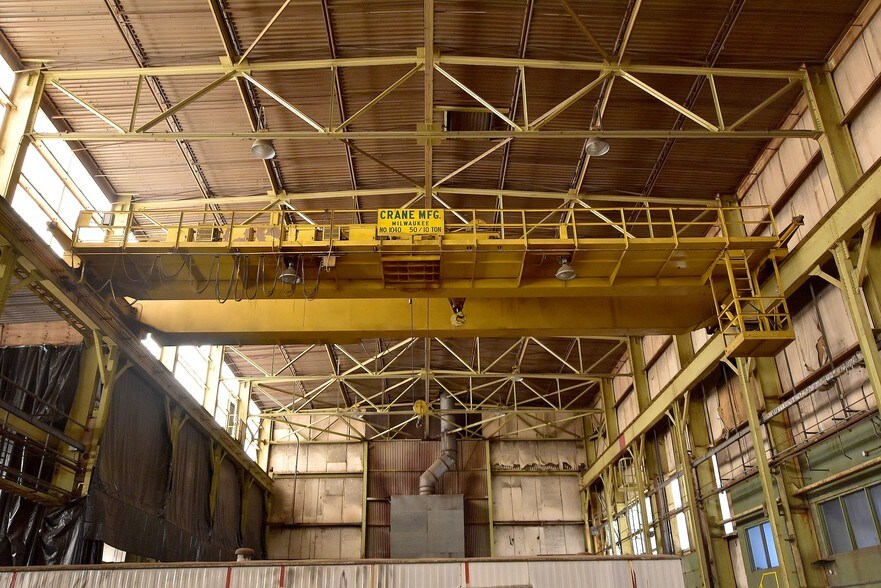 More Photos Of 420 Woodruff Rd, Joliet Warehouse For Lease