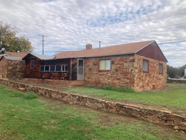 More Photos Of 1716 State Highway 16 S, Graham Office For Sale