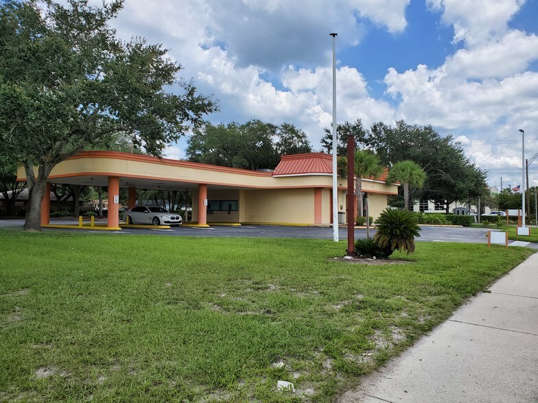 More Photos Of 5144 E Busch Blvd, Tampa Bank For Sale