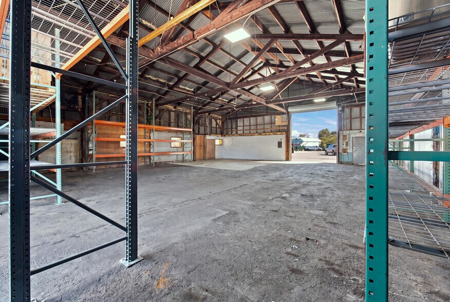 More Photos Of 945 E Lindsay, Stockton Warehouse For Sale