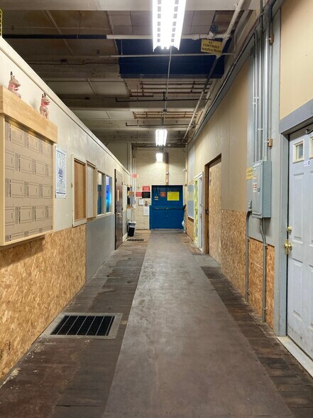 More Photos Of 22 Pearl St, Biddeford Warehouse For Lease