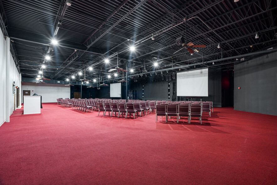 More Photos Of 903 W Parker Rd, Plano Schools For Sale