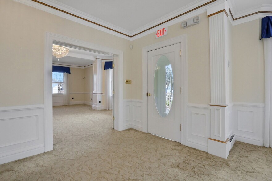 More Photos Of 411 Albany Ave, Kingston Storefront Retail Office For Sale