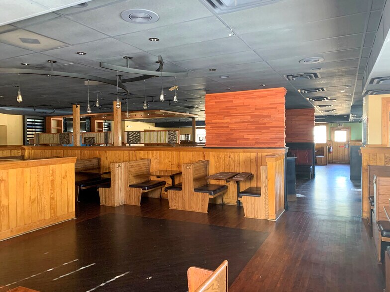 More Photos Of 807 E Harmony Rd, Fort Collins Restaurant For Lease