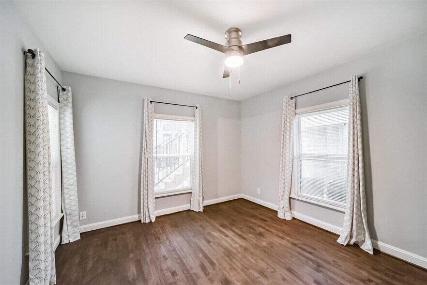 More Photos Of 543 Studewood St, Houston Specialty For Sale