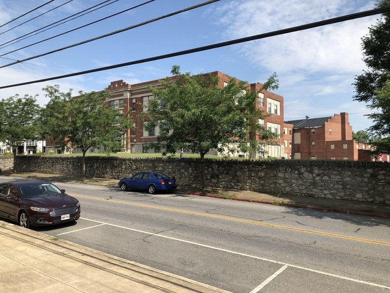 More Photos Of 920 W Washington St, Hagerstown Office For Sale