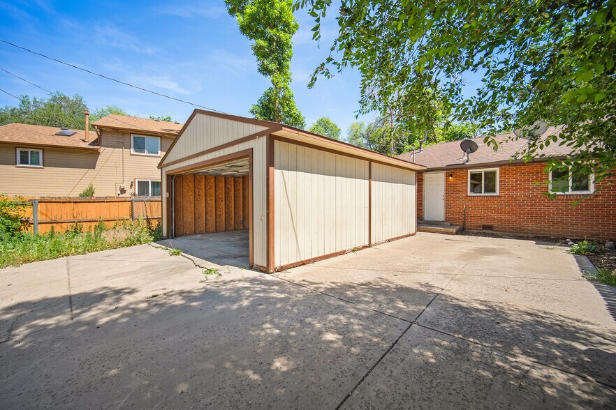 More Photos Of 126 W Cheyenne Rd, Colorado Springs Apartments For Sale