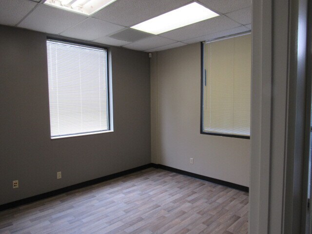 More Photos Of 4001 Confederate Point Rd, Jacksonville Medical For Sale