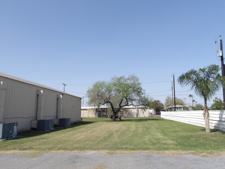 More Photos Of 1 Industrial Pkwy, Rio Hondo Freestanding For Sale