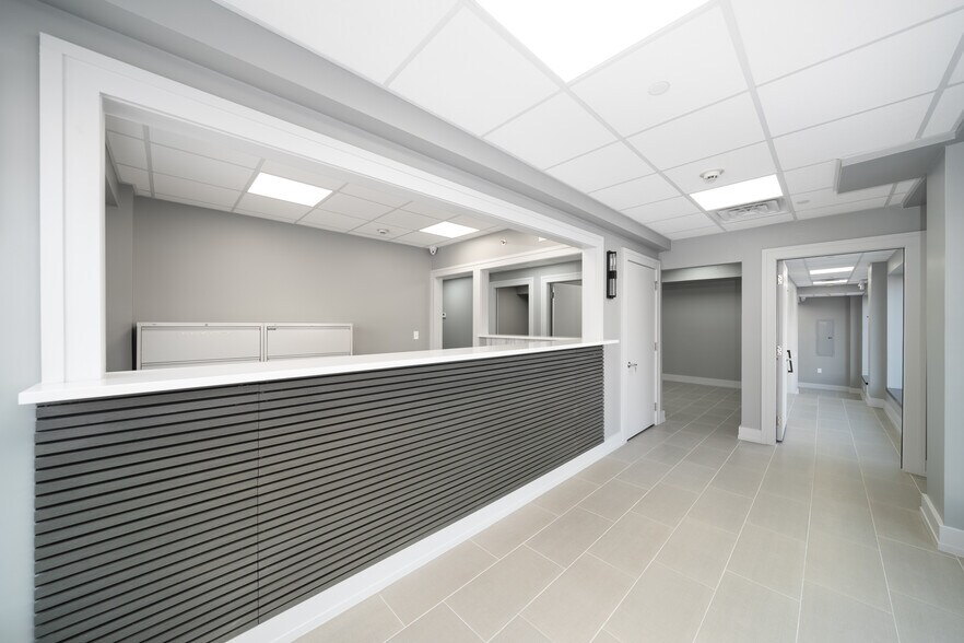 More Photos Of 845 Newark Ave, Jersey City Medical For Lease