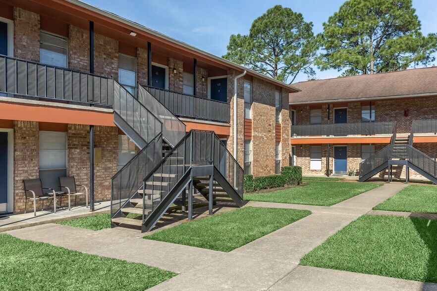 More Photos Of 4075 Laurel St, Beaumont Apartments For Sale