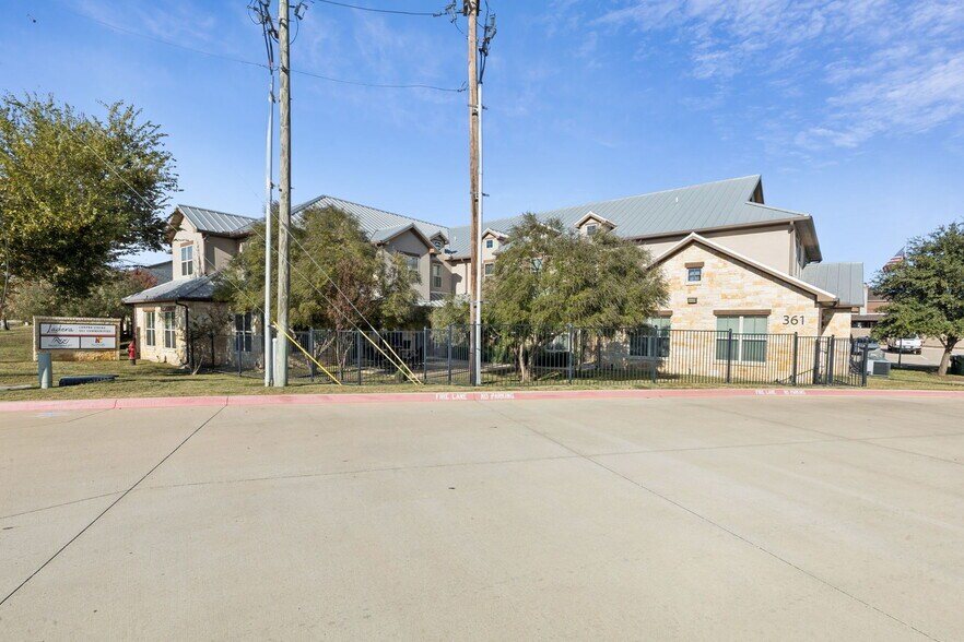 More Photos Of 361 W Byron Nelson Blvd, Roanoke Office For Lease