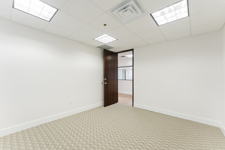 More Photos Of 40 SE 5th St, Boca Raton Office For Lease