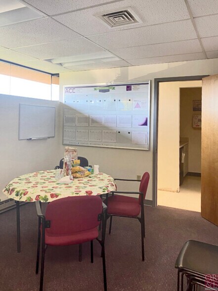 More Photos Of 15 Palomba Dr, Enfield Medical For Sale