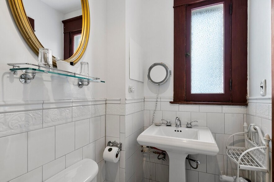 More Photos Of 39 Interlaken Ave, Lake Placid Hotel For Sale