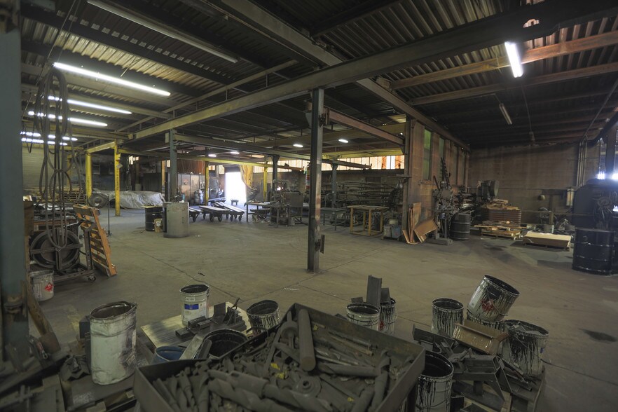 More Photos Of 633 Fellows Ave, Hanover Township Industrial For Sale