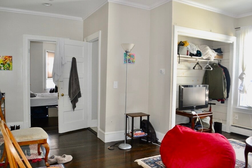 More Photos Of 237 Highland Ave, Somerville Storefront Retail Residential For Sale
