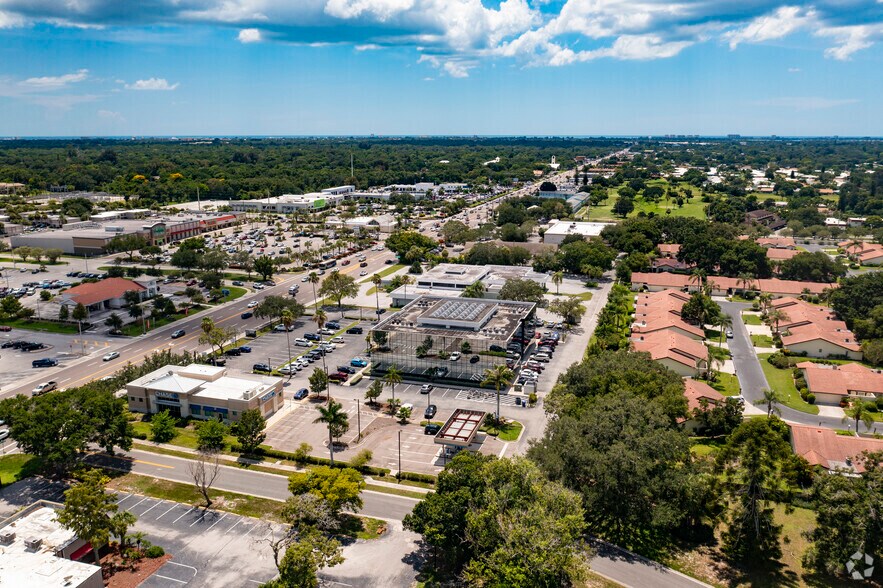 More Photos Of 3665 Bee Ridge Rd, Sarasota Medical For Lease