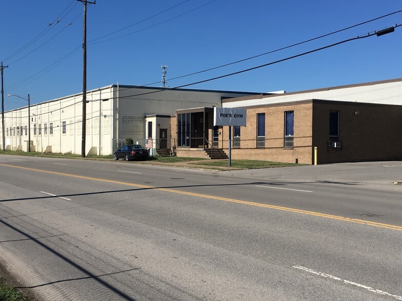 More Photos Of 6100 Centennial Blvd, Nashville Warehouse For Lease