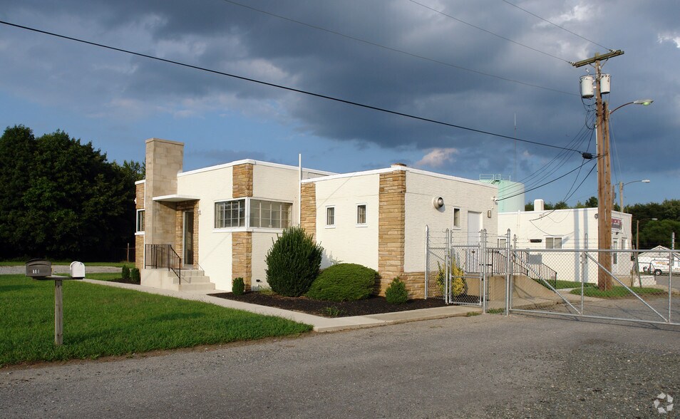 More Photos Of 18 Harker Ave, Berlin Office For Lease