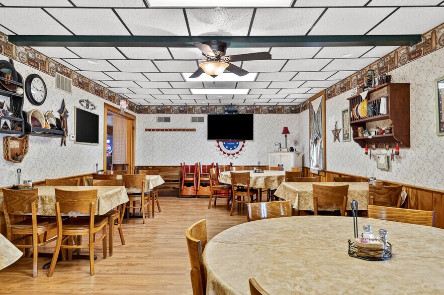 More Photos Of 1281 OH-183, Atwater Restaurant For Sale