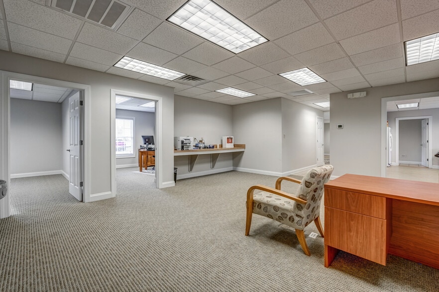 More Photos Of 95 Zion Station Ct, Troy Flex For Sale