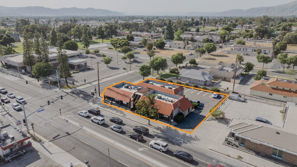 Primary Photo Of 910 E Florida Ave, Hemet General Retail For Sale