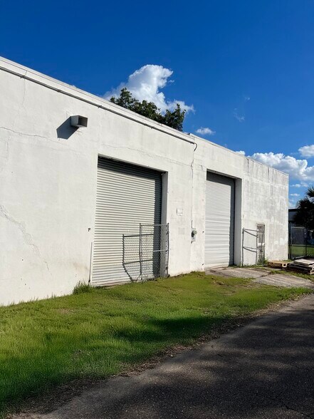 More Photos Of 536 E 4th St, Jacksonville Warehouse For Lease