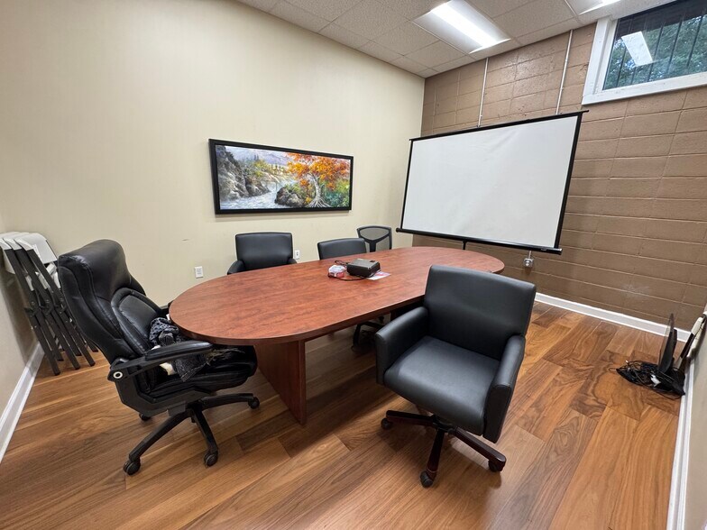 More Photos Of 713 Forest Pky, Forest Park Medical For Sale